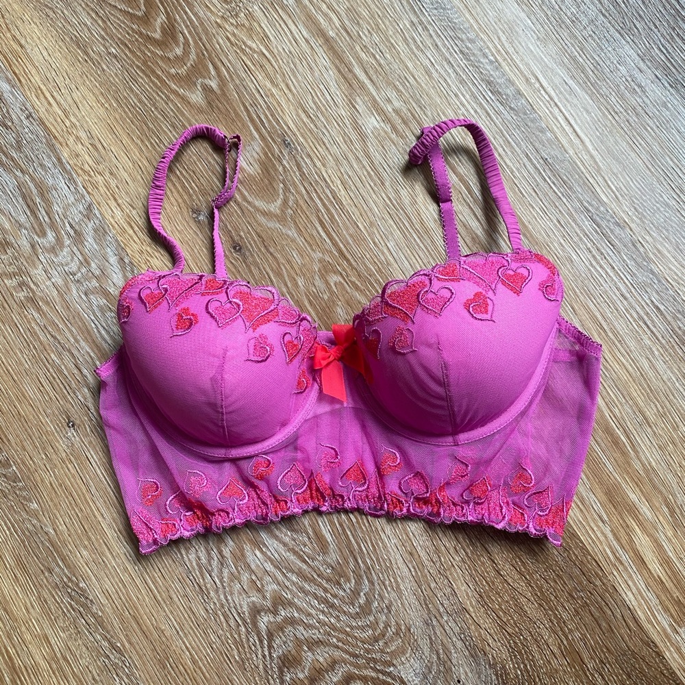 Victoria’s Secret Heart Trim Bra 36C